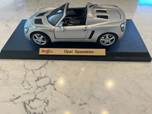 Maisto 1:18 Scale - Opel Speedster - SIlver - Picture 1 of 9