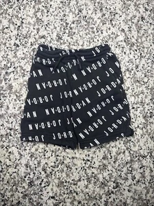 Jordan Essentials Boys Size S 4.5 Years - Picture 1 of 2