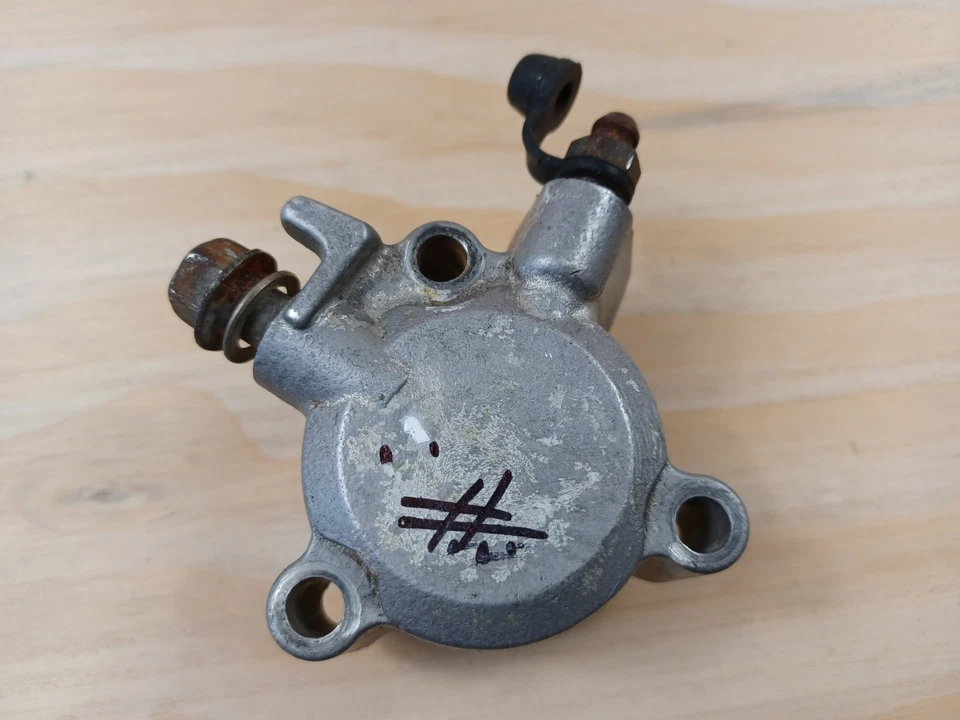 (D) Triumph Trophy 900 T300 1992 embrague cilindro embrague esclavo Foto 1 de 4