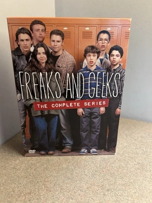FREAKS AND GEEKS: THE COMPLETE SERIES 2000 FULL BOX SET JUDD APATOW w/ BOOKLET - Image 1 of 3