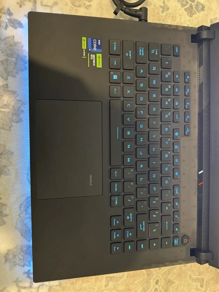 ASUS ROG Strix SCAR 16 QHD+ 240Hz (Core i9-14900HX 32GB/2TB SSD RTX 4090) Laptop - Image 1 of 4