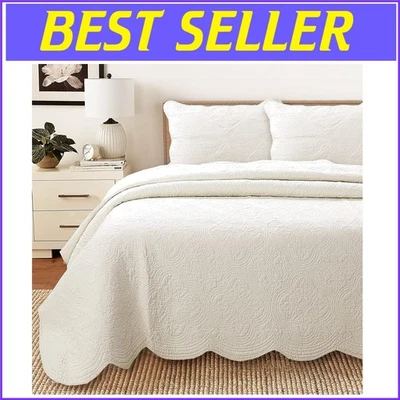 Lightweight Reversible Matelasse Quilt Set in Ivory - Oversized King, 3 Pieces - Image 1 of 4