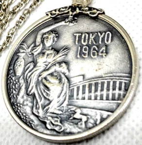 1964 TOKYO JAPAN OLYMPIC Commemorative Necklace Medal Goddess And Soldiers - Picture 1 of 8