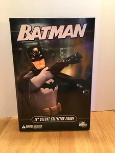 DC Direct Batman (Grigio e Nero) 1:6 Deluxe Figura da Collezione MIB SIGILLATO - Foto 1 di 3