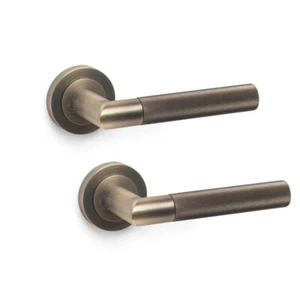 Antique Brass Knurled Lever on Rose Door Handle Pair Sprung Internal Quality - Picture 1 of 6