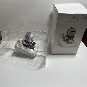 Vintage Hallmark Frosty Friends 2009 Eskimo Penguin Ornament In Box Hal-1 - Picture 1 of 11