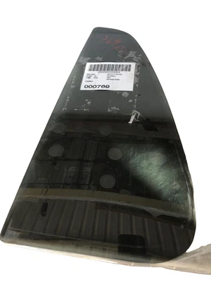 1999  2005 MERCEDES BENZ ML500 Quarter Glass Window Glass Rear Driver Left OEM - Image 1 of 4