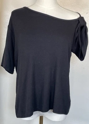 Camiseta feminina LNA Alexa fora do ombro preta com nervuras grande nova com etiquetas fabricada na Califórnia - Imagem 1 de 4