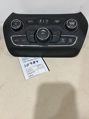 Panel de control de aire acondicionado/calentador Jeep Cherokee sin doble zona 2019-2023 Foto 1 de 2