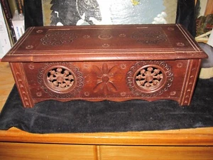 Antique French Brittany Doll Chest Bench Toy Wood Hand Carved - Picture 1 of 6