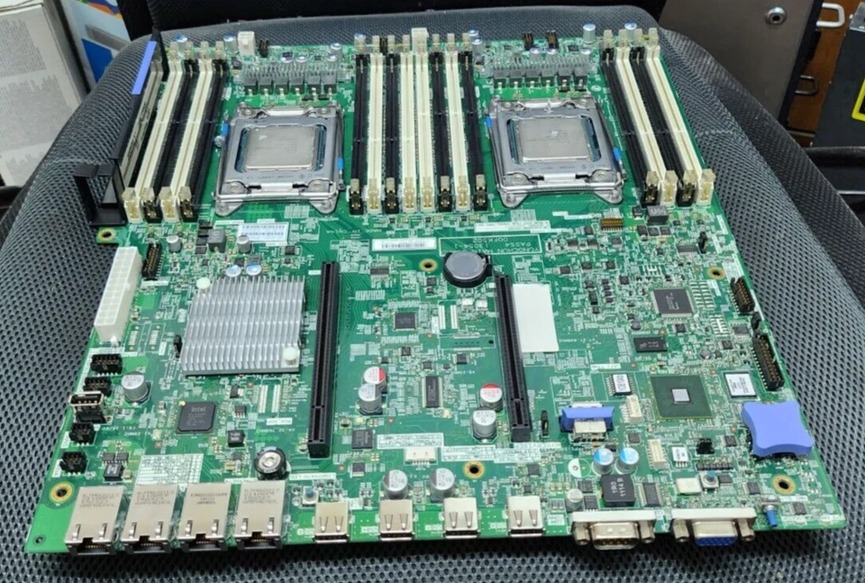 IBM 00KF428 SYSTEM X3650 M4 LGA2011 MAINBOARD w/2x Xeon SR1A6 E5-2680V2 CPU - Image 1 of 1