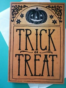 Tarjeta de felicitación de Halloween para cualquier persona - truco o trato, sello brillante - Imagen 1 de 4