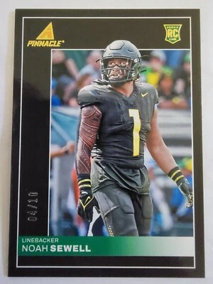Tarjeta de fútbol americano dorada Noah Sewell 2023 Pinnacle Rookie 04/10 #21 Foto 1 de 4