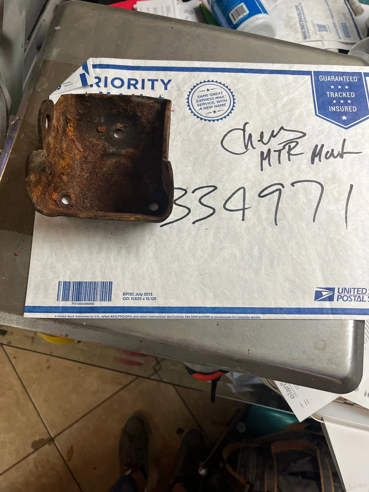 Soporte de montaje de motor GM Chevrolet 350 305 Camaro El Camino 1973-1979 SBC 334971 Foto 1 de 1