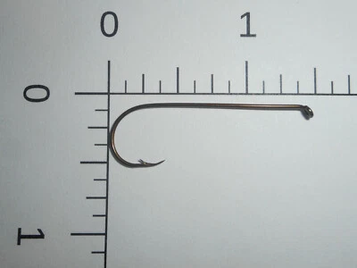 100 MUSTAD #1 FLY TYING HOOK ABERDEEN POINT BENT IN FINE WIRE T.D.BALL EYE 37350 - Image 1 of 4