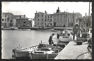 CPSM  --  LA FLOTTE EN RE - LE PORT . ANIMEE . H.010 - Imagen 1 de 1