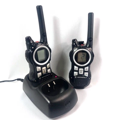 Motorola MR350R Talkabout 2-Way Radios 35m Walkie Talkies & Charger Set TESTED - Image 1 of 4