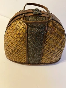Vintage wicker rattan BoHo purse - Picture 1 of 9