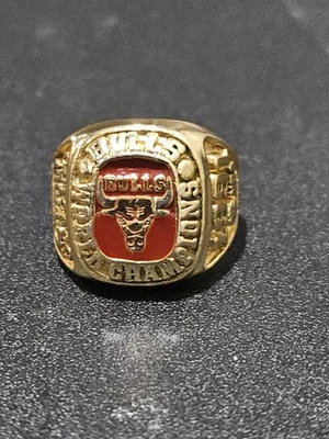 Chicago Bulls 1991 Finals Championship Ring - Montgomery Wards - Image 1 of 4