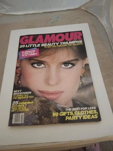 GLAMOUR Magazin, DEZEMBER 1982, 28 BEAUTY TRICKS FÜR DIE FEIERTAGE, MAKEOVERS! - Bild 1 von 4