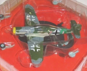 Me-109k MESSERSCHMITT BF 109K-4 Red 7 fighter WWII 1:72 diecast IXO 1:72 metal - Picture 1 of 2