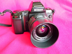 Nikon F801s con Zoom Sigma 28-70 f.3,5-4,5 + Dorso Data Back MF21. Perfetta. - Foto 1 di 9