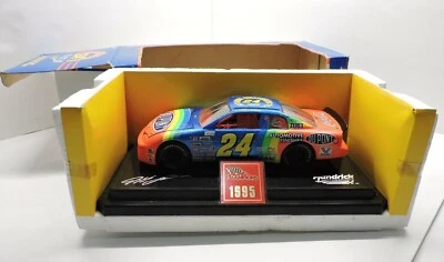 1995 Jeff Gordon Racing Champions 1/24  1995 Champion Car 24 Dupont monte carlo  - Image 1 of 4
