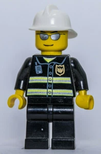 LEGO®-Minifigur Town City Feuerwehr Helm weiss Set 7945 7208 7907 7324 - wc021 - Bild 1 von 2