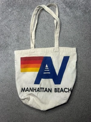 Bolso de Mano de Lona Aviator Nation Bolso de Hombro AV Manhattan Beach California Logo Foto 1 de 4