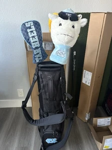 UNC Taylormade Flextech Lite Stand Bag With Covers - Picture 1 of 7