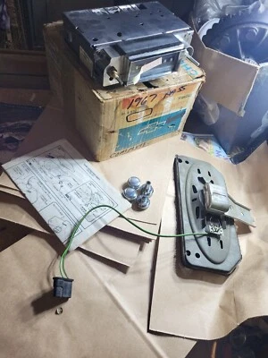 NUEVO 1966 67 CHEVROLET IMPALA BEL AIR BISCAYNE A.m. KIT RADIO/ALTAVOCES 986845 RARO Foto 1 de 4