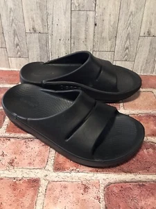Oofos Slides Mens 8 Womens 10 Black Sandal Slip-on Black Recovery  Comfort Shoe - Picture 1 of 5