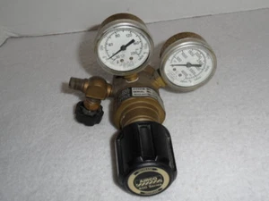 Airco 400 Series Regulator with Gauges - Picture 1 of 2