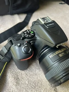 Nikon D5500 24.2MP Digital SLR Camera w/ 18-55mm AFP Lens +extras READ - Picture 1 of 13