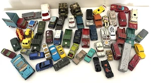 JOBLOT MIX OF VINTAGE TOY CARS AND OTHERS. - Picture 1 of 8