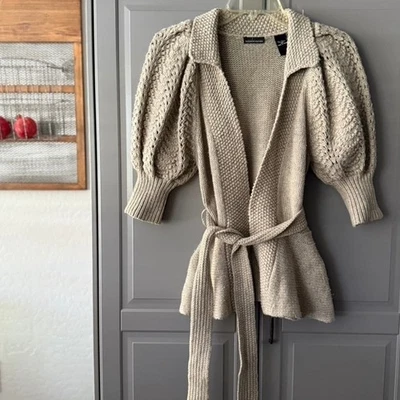 Moda International Y2K вязаный Puff рукав подпоясанный S/S кардиган свитер, желтовато-коричневый, XS - Изображение 1 из 4