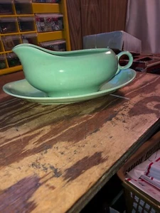 Vintag Universal Ballerina Light Mist Green Gravy Boat Few Chips - Picture 1 of 9