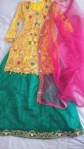 Wedding Dress - Picture 1 of 9