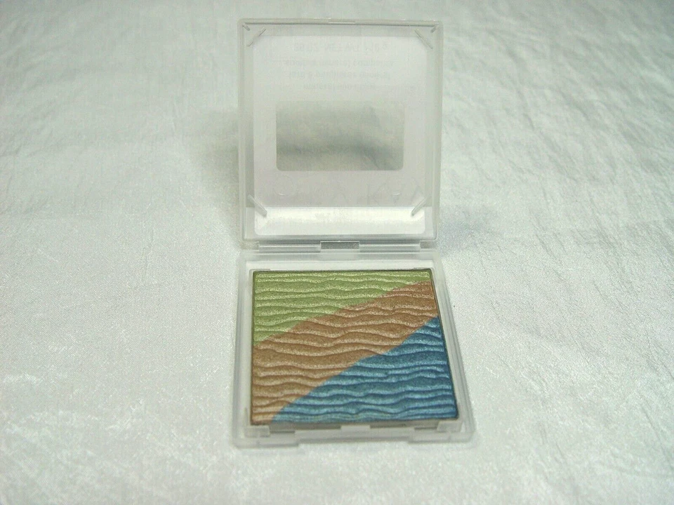 Mary Kay Mineral Eye Color ~NEW~Shade is Garden Sky #060636 - Image 1 of 3