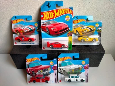 LOTTO 5 HOT WHEELS FERRARI F40 365 GTB4 COMPETIZIONE ALFA ROMEO GIULIA SUPER TI - Immagine 1 di 4