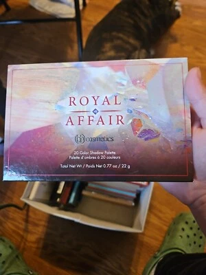 Royal Affair Cosmetics bh Cosmetics 20 Color Shadow Palette Foto 1 de 3