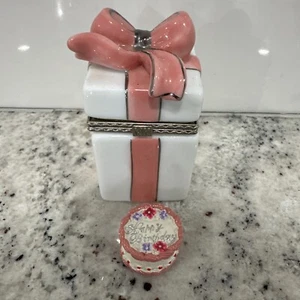 Mary Kay Ceramic White Pink Bow Hinged Trinket Box 3” Tall With B-Day Cake - Picture 1 of 7