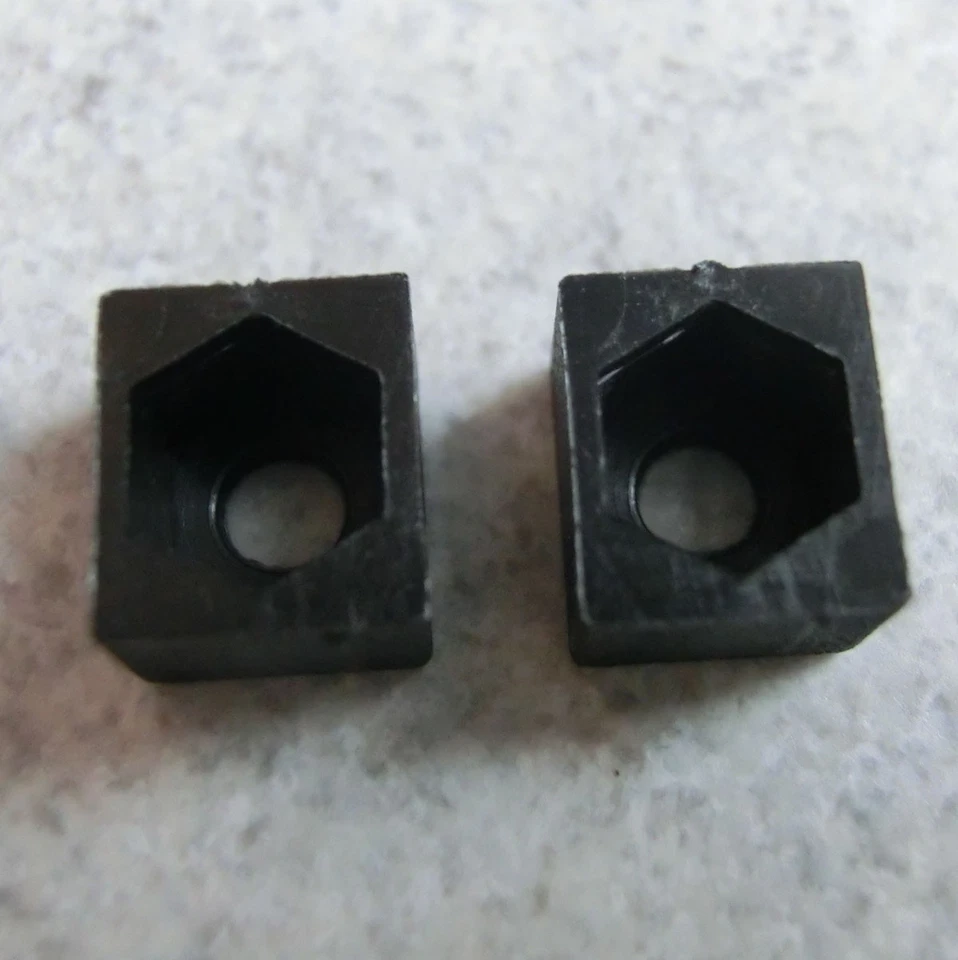 2 Stück Einlegemutter Mutter für Motorträger S4087 robbe Schlüter Moskito - Bild 1 von 1