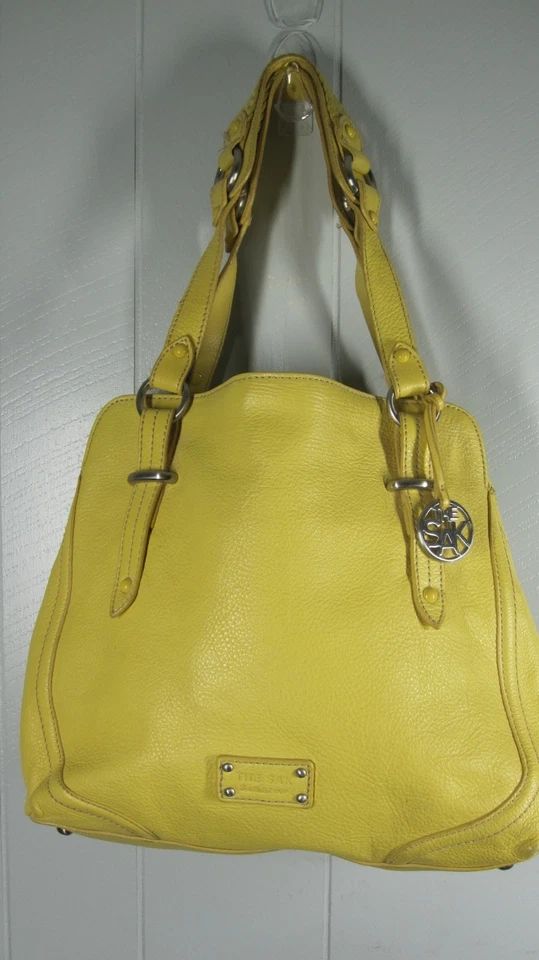Bolso de Mano The Sak Mantequilla Amarillo Guijarro Cuero Doble Asa Hombro Boho Retro Foto 1 de 4