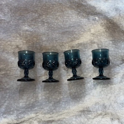 Indiana Vidrio Azul Teal Corona Reyes Huella Pulgar Cáliz/Vidrio/Cordial 4 3/8" Usado en Excelente Condición Foto 1 de 4