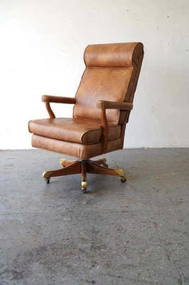 Silla ejecutiva Gunlocke moderna Mid-Century en cuero original, EE. UU., años 60 Foto 1 de 4