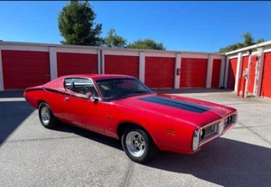 1971 Dodge Charger 383 V8, Willwood Brakes, tune up, 61k miles - Picture 1 of 11