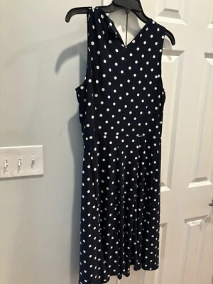 Vestido Lauren Ralph Lauren a lunares ajustado y acampanado sin mangas 12 Foto 1 de 2