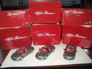 Solido 1:43 - Modellino di auto da corsa - 3 Modelli Alfa Romeo Spider 1995 - Foto 1 di 24