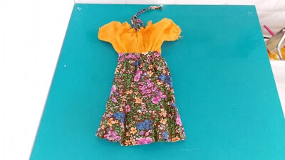 lot Poupée tenue vêtements cathie bella robe fleurs présentation (no gégé dolly) - Photo 1/3